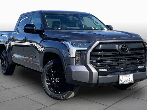 Used 2024 Toyota Tundra Limited AWD/4WD image 2