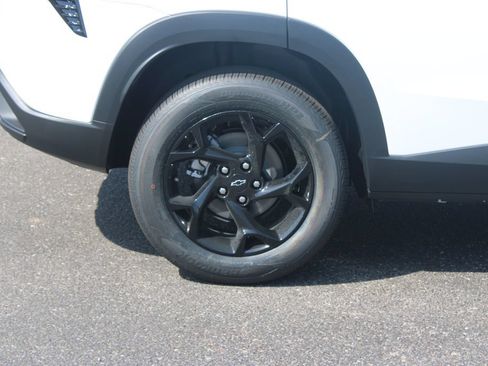 New 2026 Chevrolet Trax LT w/ Driver Confidence Package FWD image 13