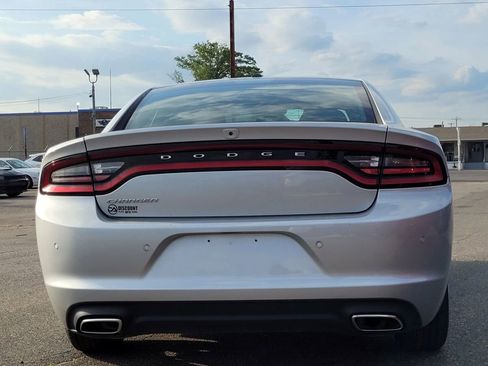 Used 2022 Dodge Charger SXT RWD image 14