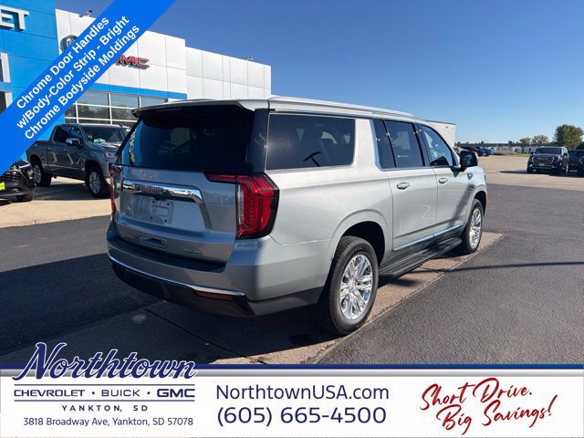 Used 2024 GMC Yukon XL SLT w/ SLT Luxury Package AWD/4WD image 9