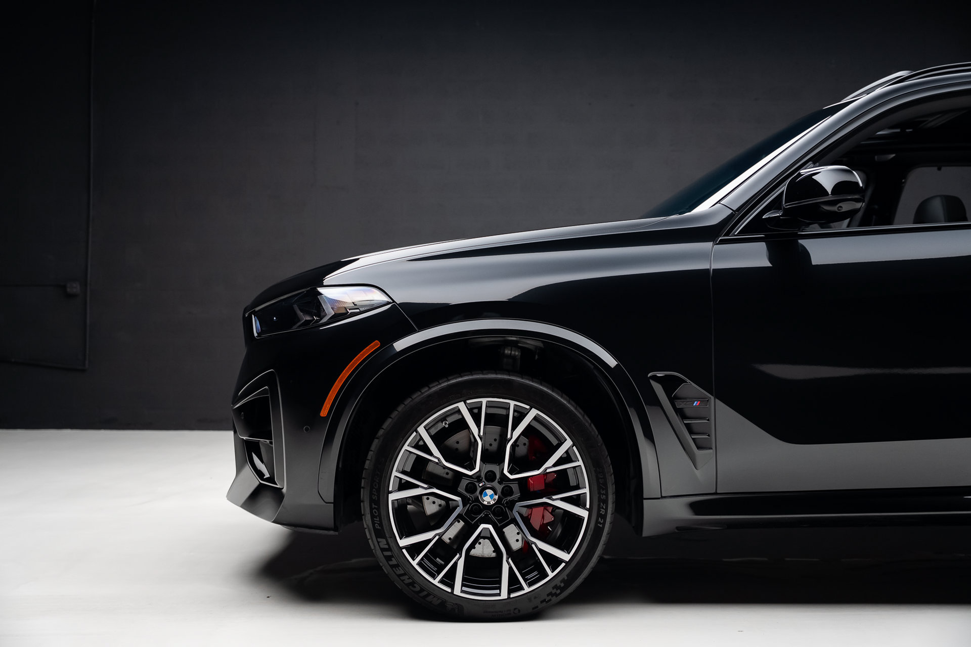 Used 2024 BMW X5 M Competition w/ Executive Package AWD/4WD image 19