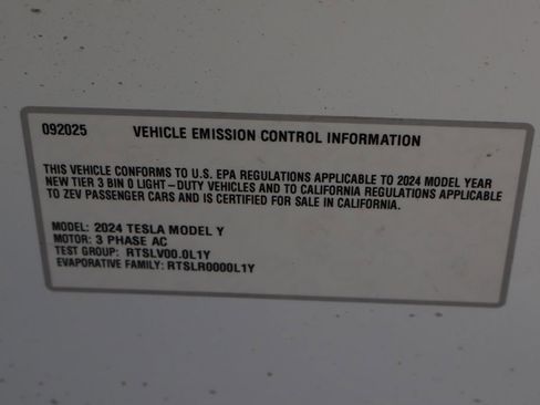 Used 2024 Tesla Model Y Long Range RWD image 13
