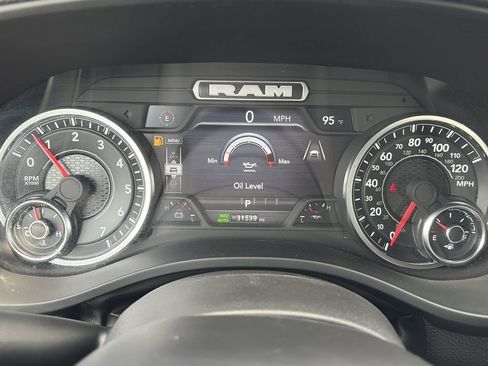 Used 2025 RAM 1500 Laramie AWD/4WD image 24