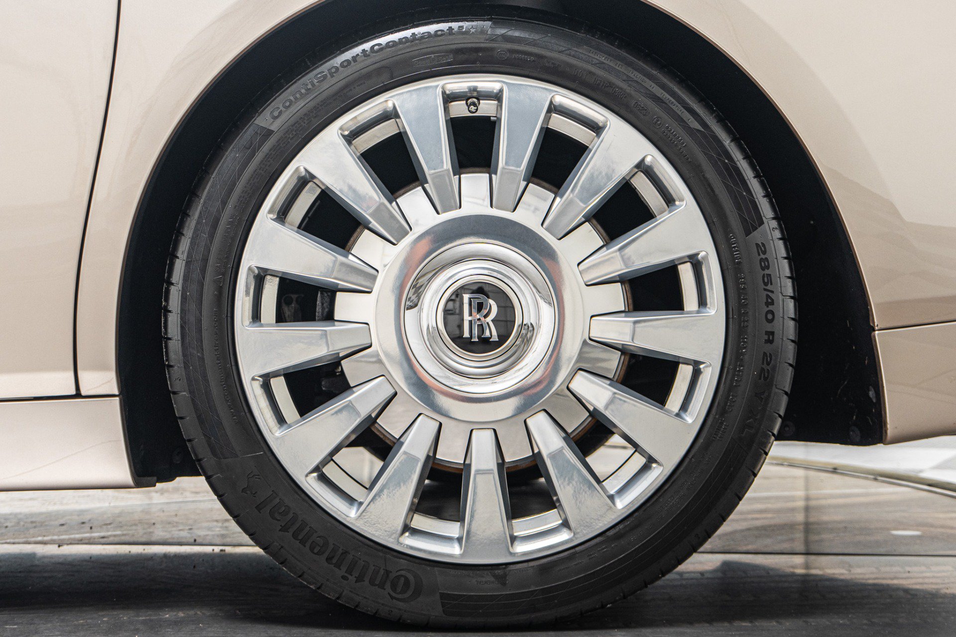 Used 2019 Rolls-Royce Phantom Sedan RWD image 11