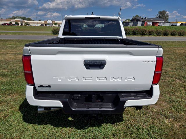 Used 2025 Toyota Tacoma TRD Off-Road AWD/4WD image 7
