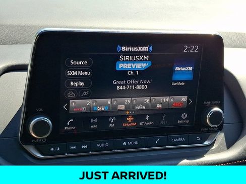 Used 2025 Nissan Rogue SV AWD/4WD image 17