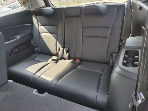 Used 2018 Honda Pilot Touring image 7