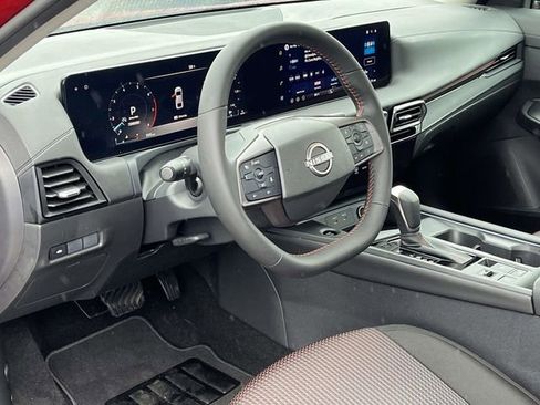 Used 2026 Nissan Sentra SR w/ Floor Mat Package FWD image 12