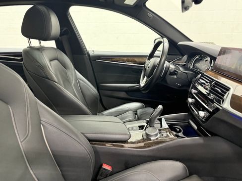 Used 2019 BMW 530i xDrive 530i xDrive w/ Convenience Package image 30
