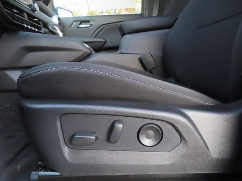 New 2026 Chevrolet Colorado LT image 9