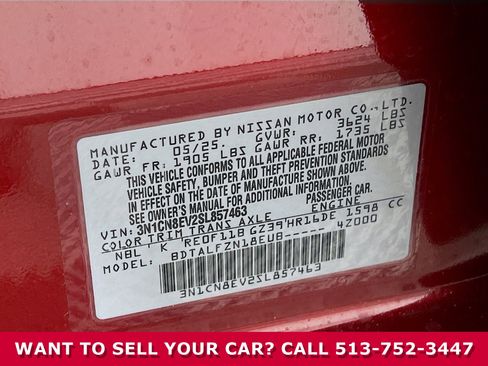 Used 2025 Nissan Versa SV w/ Trunk Package image 33