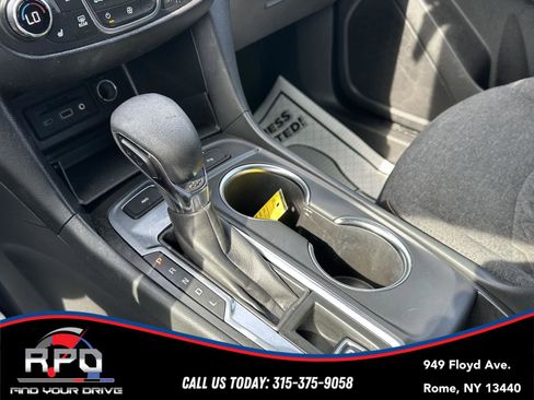 Used 2022 Chevrolet Equinox LT AWD/4WD image 23
