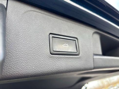 Used 2021 Volkswagen Atlas SEL image 21