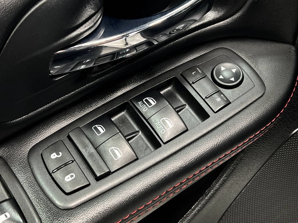 Used 2016 Dodge Grand Caravan R/T FWD image 15
