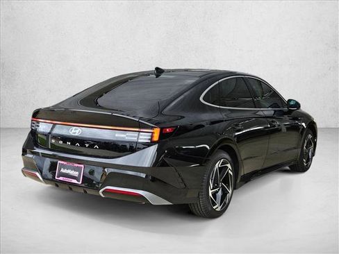 New 2026 Hyundai Sonata SEL FWD image 2