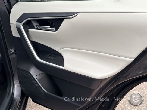 Used 2021 Toyota RAV4 XLE image 28