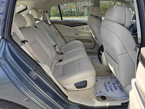 Used 2011 BMW 550i Gran Turismo xDrive w/ Active Ventilated Seat Pkg image 15