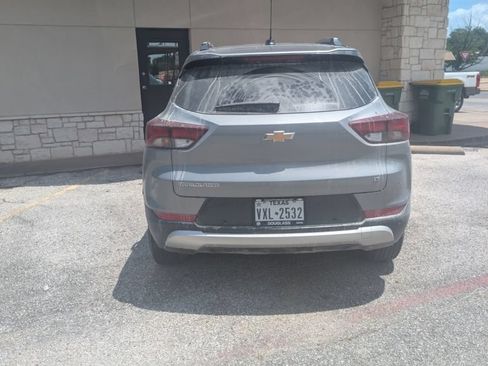 Used 2024 Chevrolet TrailBlazer LT w/ LT Cold Weather Package FWD image 1