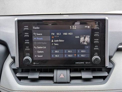 Used 2020 Toyota RAV4 XLE w/ Convenience Package image 12