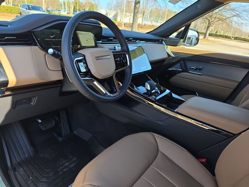 New 2026 Land Rover Range Rover Sport SE image 16