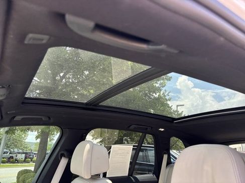 Used 2021 BMW X5 xDrive40i w/ M Sport Package AWD/4WD image 19