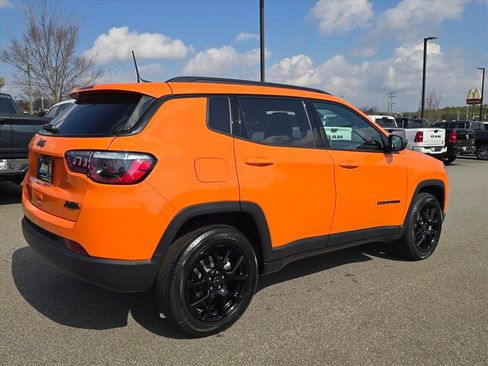 New 2026 Jeep Compass Latitude image 3