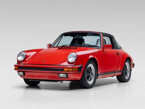 Used 1987 Porsche 911 Carrera RWD image 2