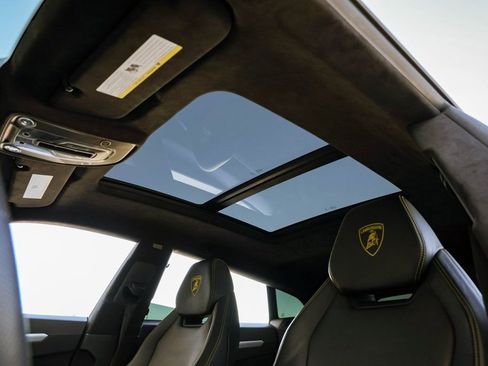 Used 2019 Lamborghini Urus AWD/4WD image 20