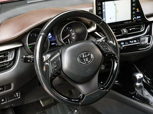 Used 2019 Toyota C-HR Limited image 14