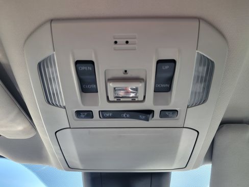 Used 2020 Toyota Highlander Limited AWD/4WD image 26