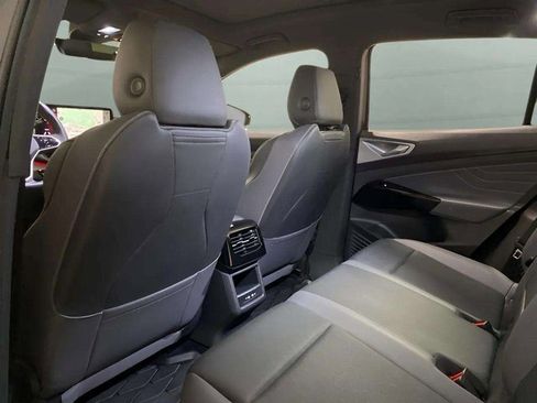 Used 2023 Volkswagen ID.4 S image 19