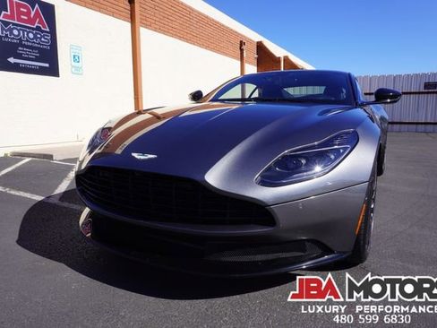 Used 2020 Aston Martin DB11 Coupe image 17
