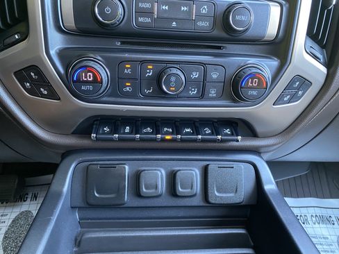 Used 2018 GMC Sierra 1500 Denali w/ Denali Ultimate Package AWD/4WD image 26