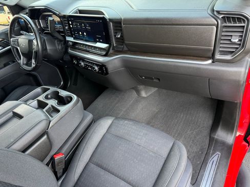 Used 2022 Chevrolet Silverado 1500 LT Trail Boss w/ Protection Package AWD/4WD image 15