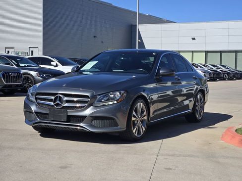 Used 2018 Mercedes-Benz C 300 Sedan image 4