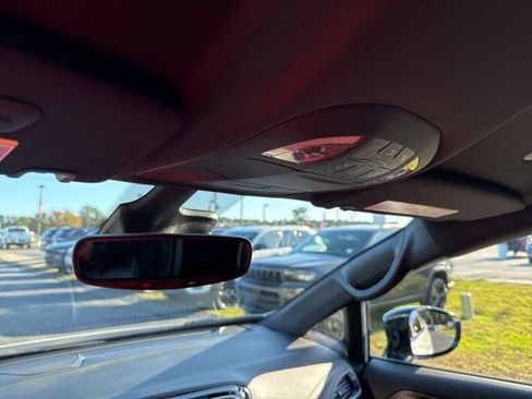 New 2026 Chrysler Pacifica Select image 16