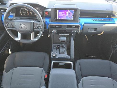 Used 2024 Toyota Tacoma TRD Sport image 8