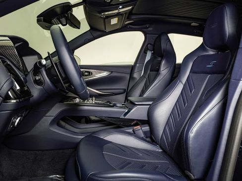 Used 2026 Aston Martin DBX 707 AWD/4WD image 22