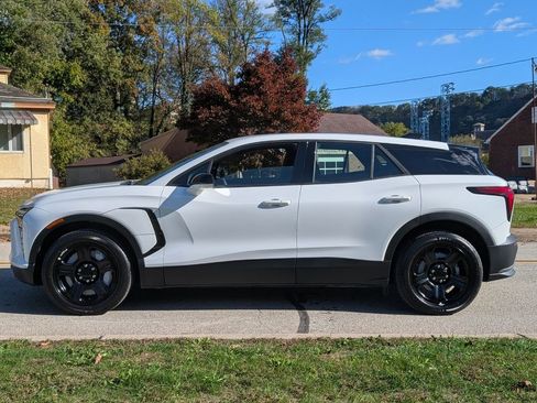 Used 2025 Chevrolet Blazer EV AWD Police image 15