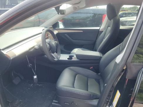 Used 2023 Tesla Model Y AWD image 6