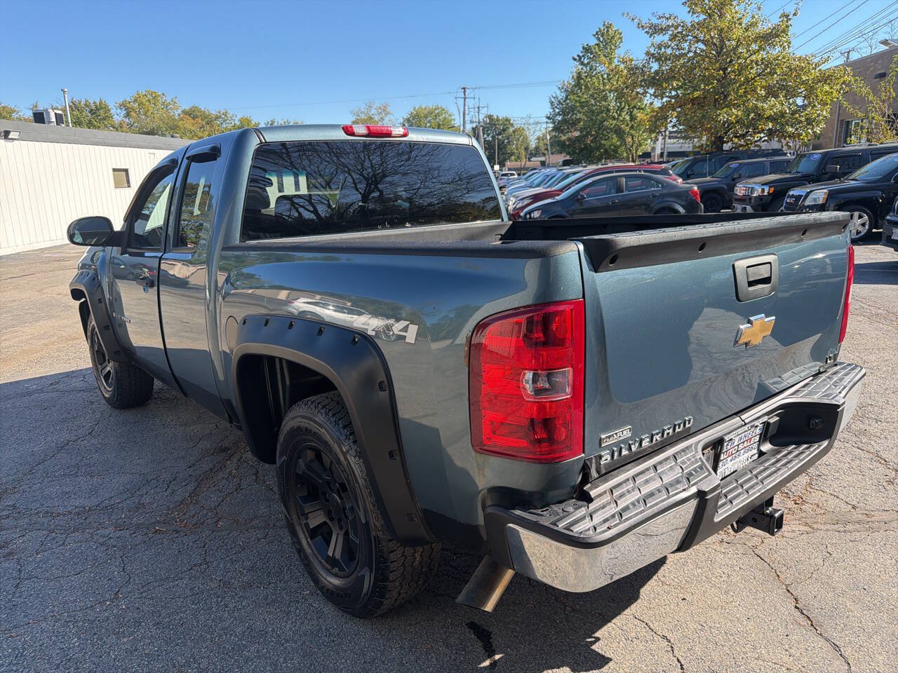 Used 2008 Chevrolet Silverado 1500 W/T w/ Towing Package AWD/4WD image 4