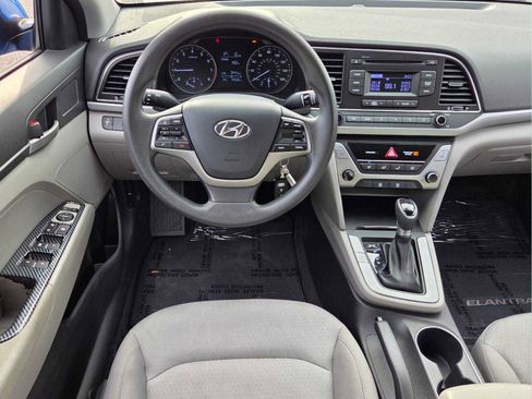 Used 2018 Hyundai Elantra SE FWD image 12