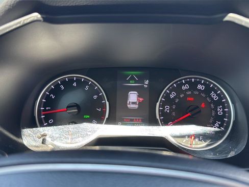 Used 2022 Toyota RAV4 XLE Premium FWD image 18