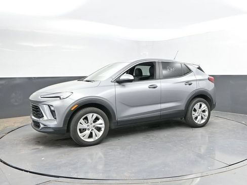 Used 2025 Buick Encore GX Preferred AWD/4WD image 7