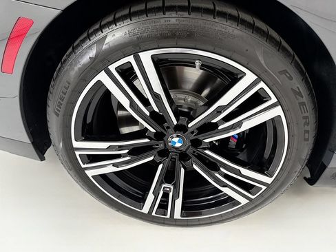 Used 2025 BMW 760i xDrive w/ Executive Package AWD/4WD image 32