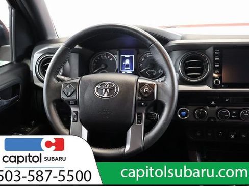 Used 2021 Toyota Tacoma TRD Off-Road w/ TRD Premium Off Road Package AWD/4WD image 17
