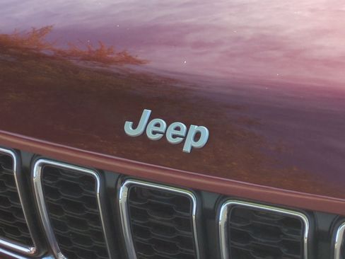 New 2026 Jeep Grand Cherokee L Laredo image 23