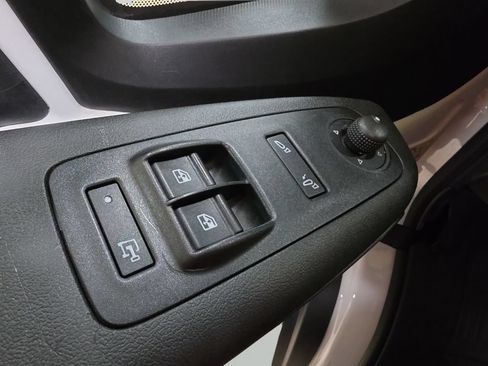 Used 2025 RAM ProMaster 2500 w/ Convenience Group FWD image 16