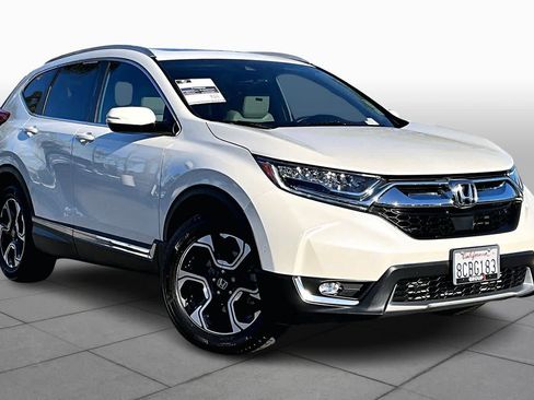 Used 2018 Honda CR-V Touring image 3