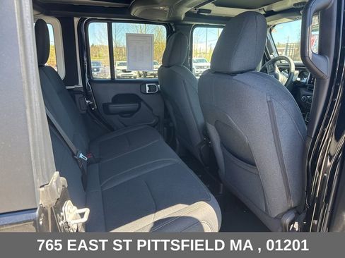 Used 2024 Jeep Wrangler Unlimited AWD/4WD image 16